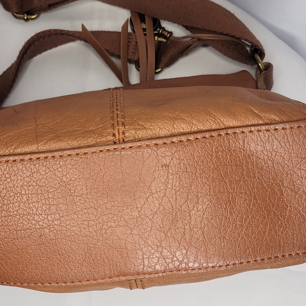 The Sak Boho Leather Crossbody Bag Tan Studded Flap Purse Adjustable Strap - Picture 4 of 10